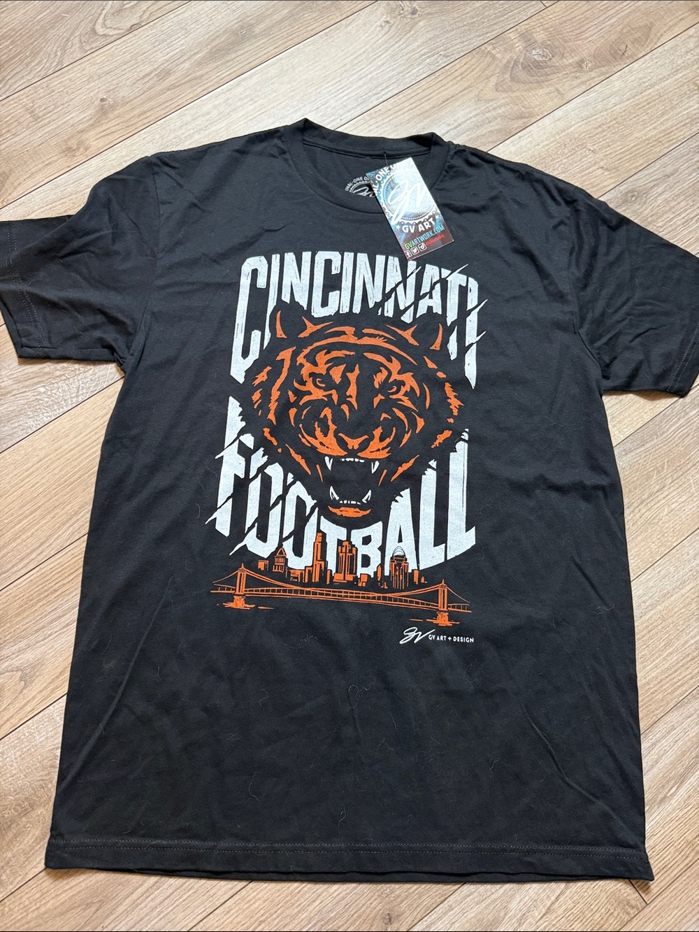 Cincinnati Football Men’s Black Graphic Tee